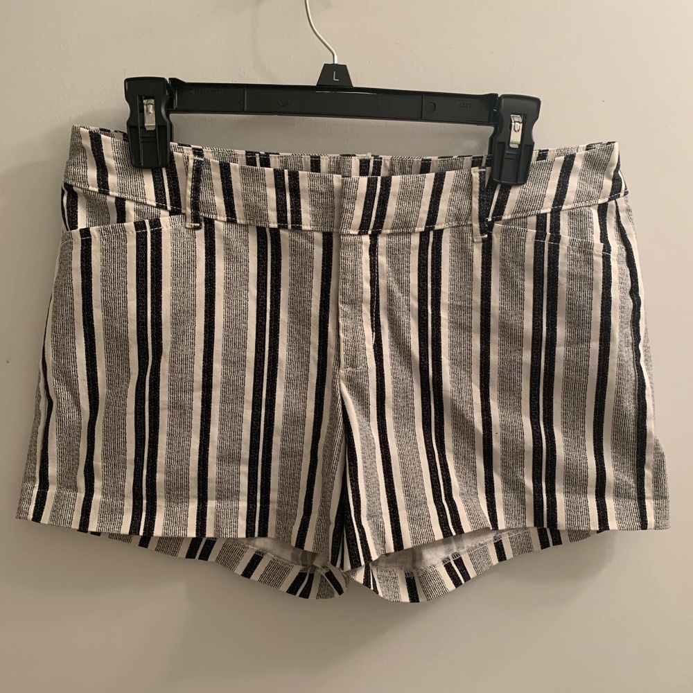 Black and white Old Navy striped shorts